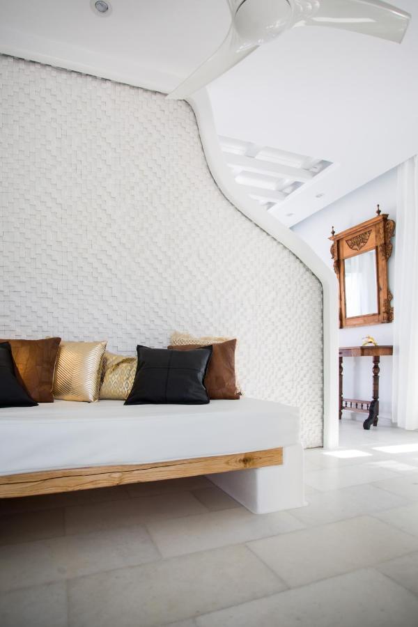 Naxian Riviera Exclusive Seafront Suites, Junior Suite Agios Prokopios  Exteriör bild